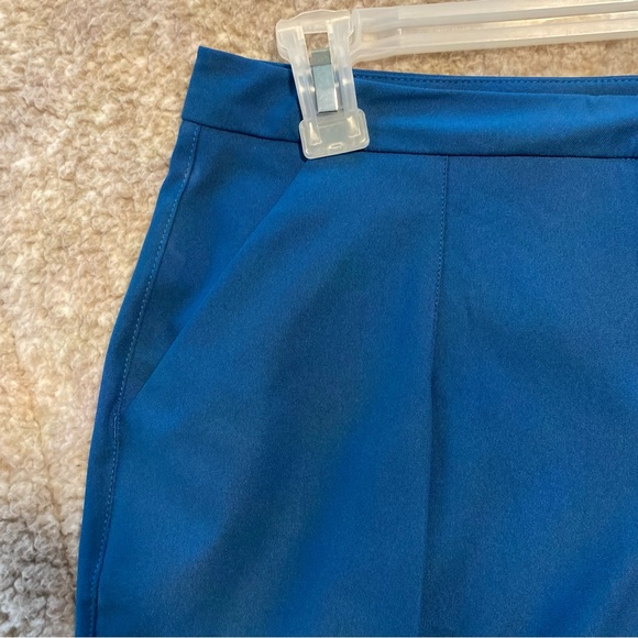 Lululemon - NWT Blue Shorts - Picture 2 of 9